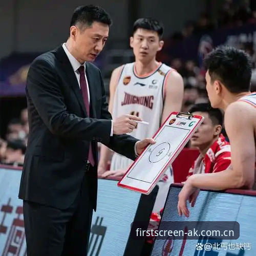 北京男篮换帅背后的真相：从顾问到主教练，李楠三年蛰伏与京城的再启程